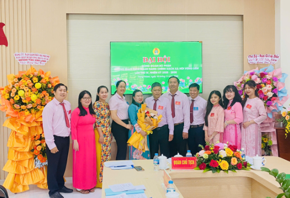 PHÒNG GIAO DỊCH NGÂN HÀNG CHÍNH SÁCH XÃ HỘI VŨNG LIÊM HƯỞNG ỨNG THÁNG HÀNH ĐỘNG VÌ BÌNH ĐẲNG GIỚI VÀ PHÒNG NGỪA, ỨNG PHÓ VỚI BẠO LỰC TRÊN CƠ SỞ GIỚI NĂM 2025