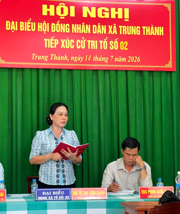 Tổ đại biểu HĐND số 2 tiếp xúc cử tri tại ấp Trung Tín