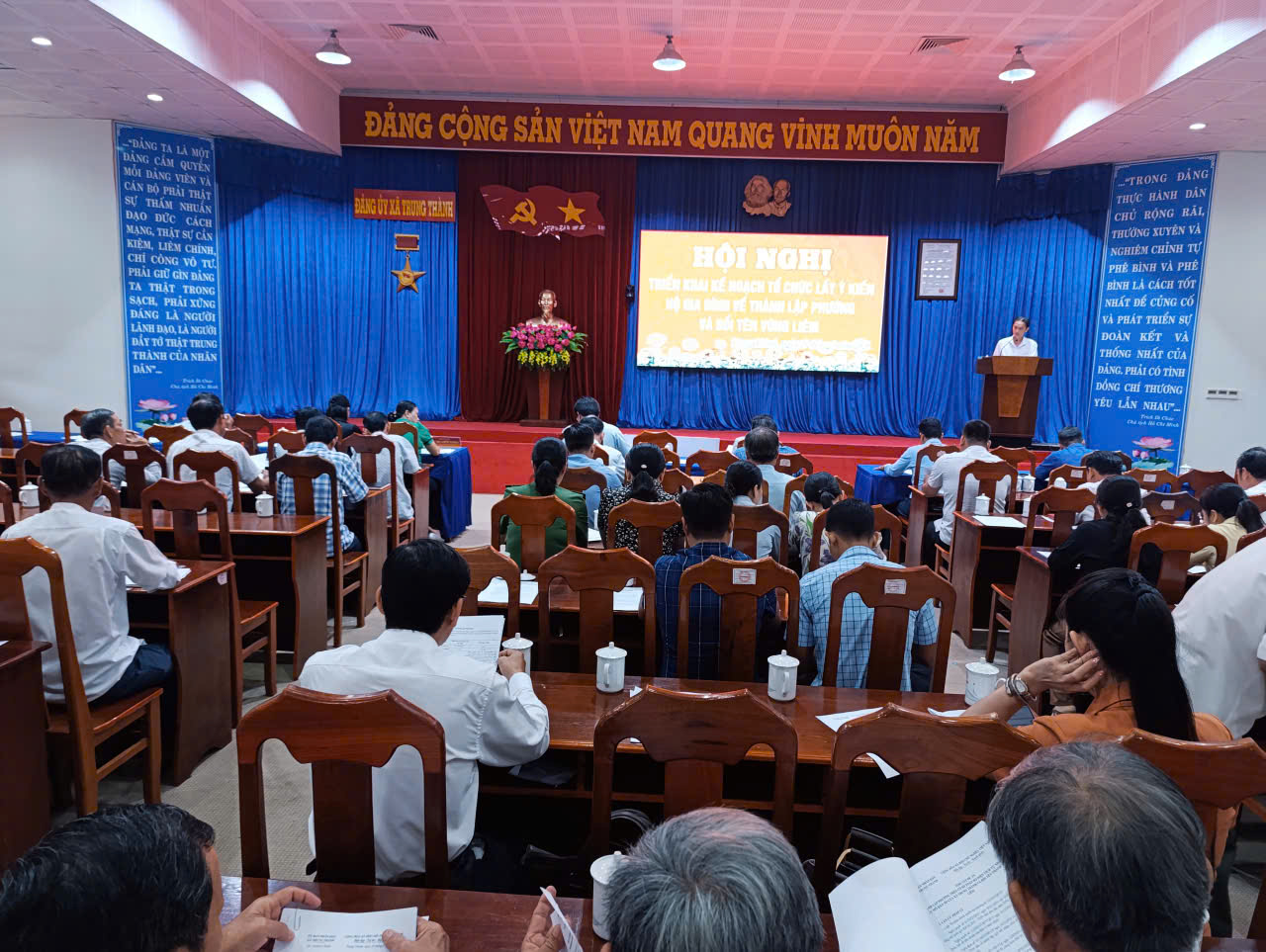 Triển khai kế hoạch lấy ý kiến hộ gia đình về đề án lên phường và đổi tên Vũng Liêm